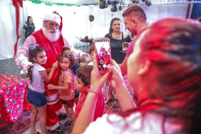 Centenas de pessoas acompanharam a Abertura do Natal em Laranjeiras do Sul